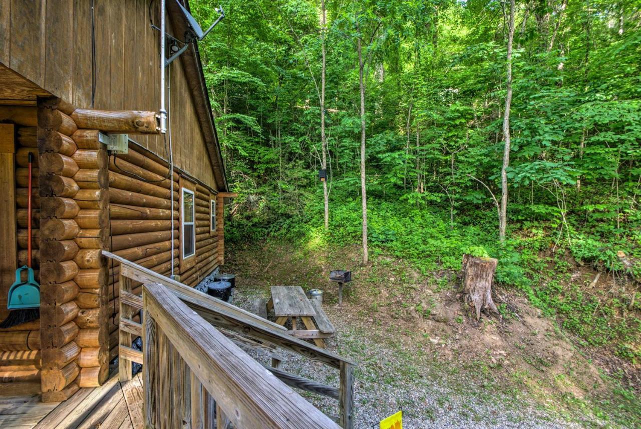Cozy Deer Glen Cabin With Private Hot Tub And Porch! Брайсон-Сіті Екстер'єр фото